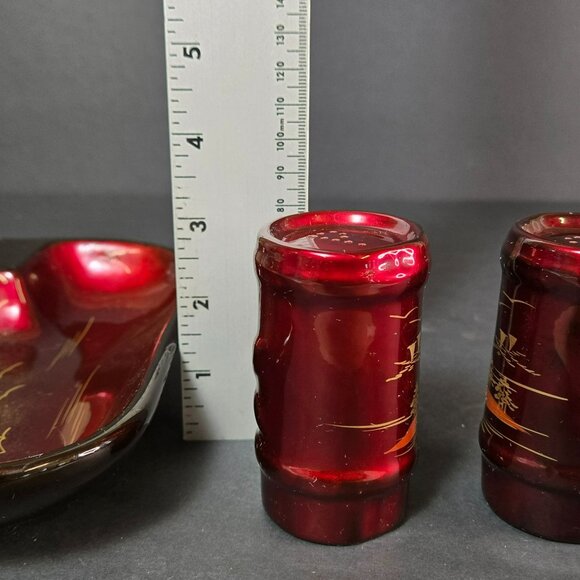 Vintage Japanese Lacquerware Ashtray & Salt Pepper Set Red & Black w Gold Pagoda - Picture 6 of 9